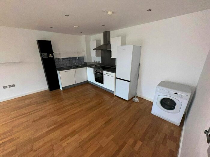2 Bedroom Flat To Rent In The Reach, Leeds Street, Liverpool, L3