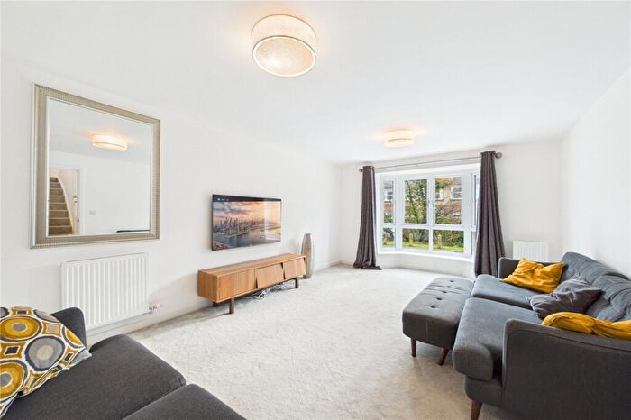 4 Bedroom Detached House For Sale In Fingal Crescent, Spencers Wood, Reading, Berkshire, RG7