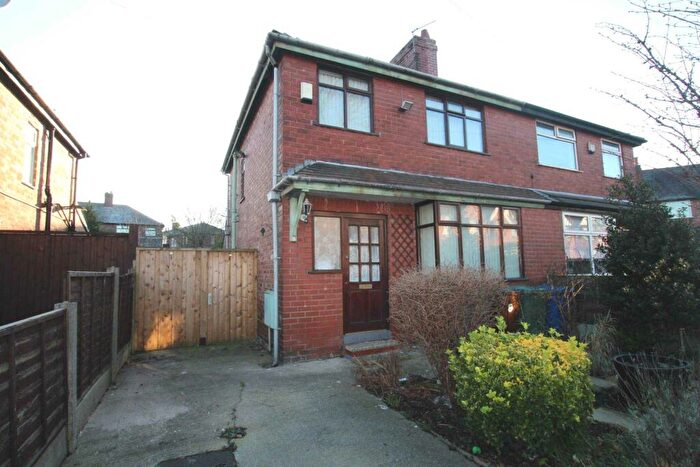 3 Bedroom Semi-Detached House To Rent In Derby Road, Whitefield, M45