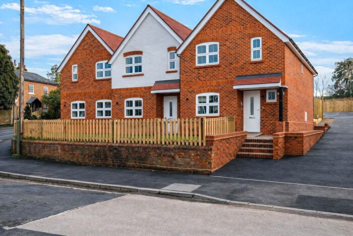 3 Bedroom End Terrace House For Sale In Connaught Road, Brookwood, Woking, GU24