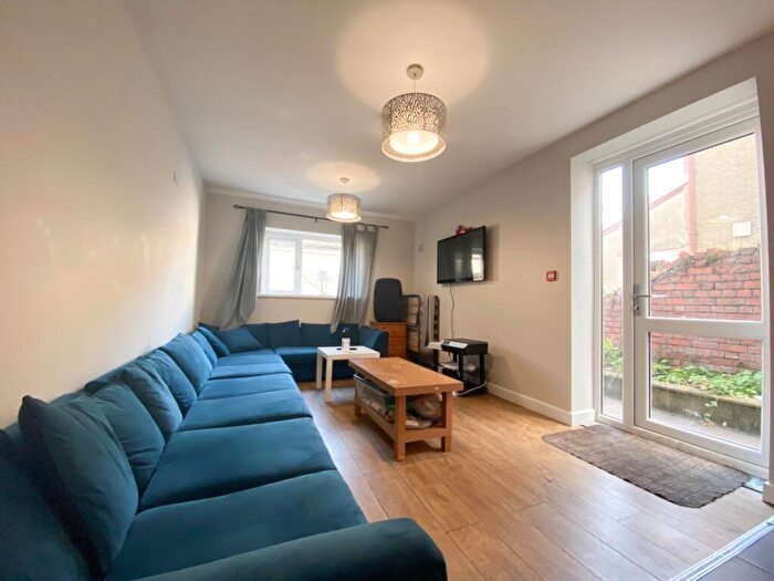 8 Bedroom Terraced House To Rent In Llanbleddian Gardens, Cathays, CF24