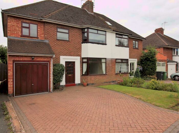 4 Bedroom Semi-Detached House To Rent In Highland Road, Leamington Spa, CV32