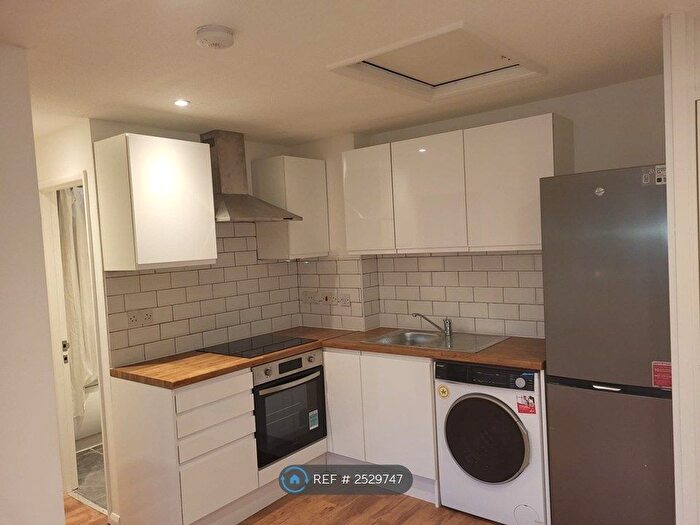 1 Bedroom Flat To Rent In Cornmow Drive, London, NW10