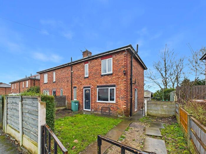 2 Bedroom Semi-Detached House For Sale In Lynton Road, Tyldesley, M29