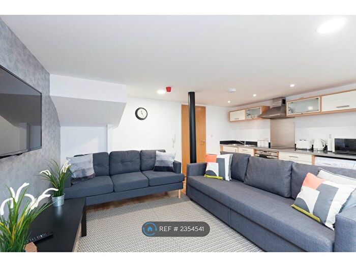 2 Bedroom Flat To Rent In Wimbledon House, Leicester, LE1