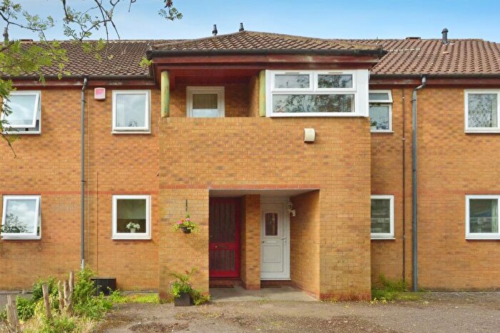 2 Bedroom Terraced House For Sale In Washfield, Furzton, Milton Keynes, MK4