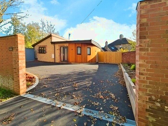 Bungalow To Rent In Bayford, Wincanton, Somerset, BA9