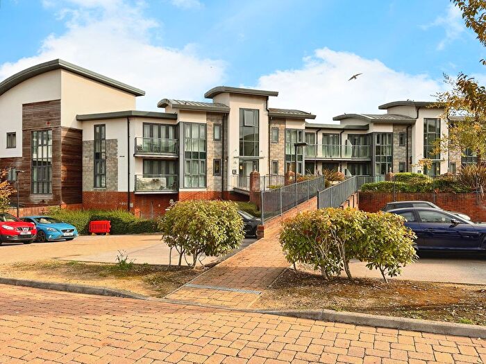 2 Bedroom Flat For Sale In Dunthorne Way, Grange Farm, Milton Keynes, MK8