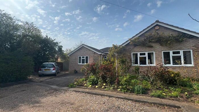 4 Bedroom House For Sale In Queens Road, Datchet, Slough, SL3