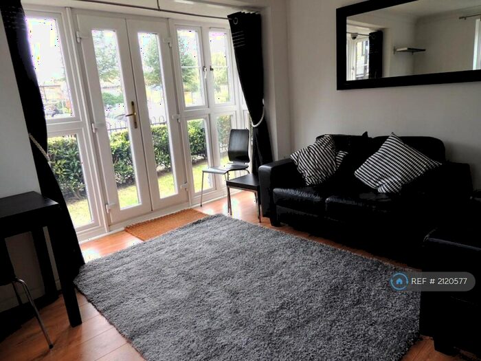 2 Bedroom Flat To Rent In Wellington Way, London, E3