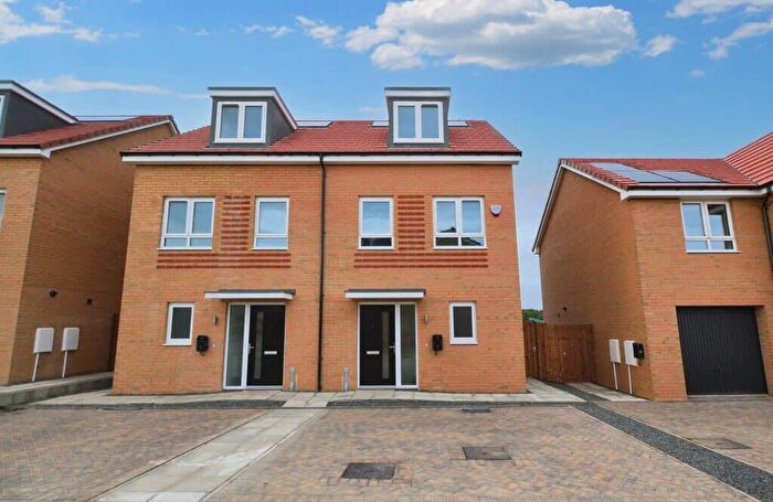 3 Bedroom Semi-Detached House To Rent In Tulip Avenue, Newcastle Great Park, NE13