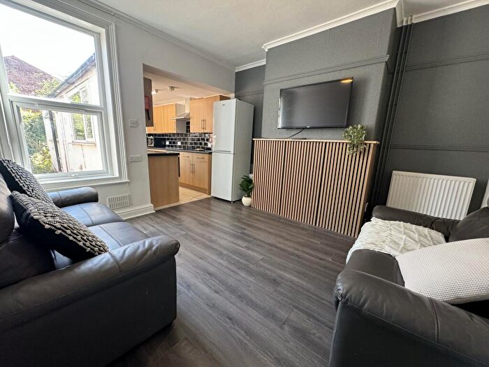 4 Bedroom Terraced House To Rent In Bed // West End // Student House // Aug, LN1