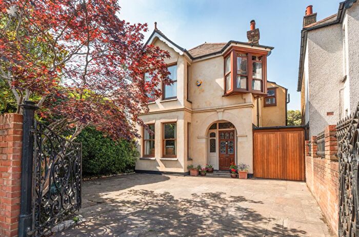 5 Bedroom Detached House For Sale In Carshalton Park Road, Carshalton, SM5