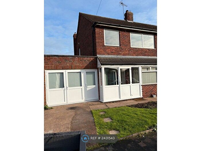 3 Bedroom Semi-Detached House To Rent In Chatsworth Avenue, Radcliffe-On-Trent, Nottingham, NG12