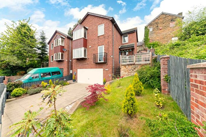 3 Bedroom Detached House For Sale In Grove Street, Worsbrough, S70