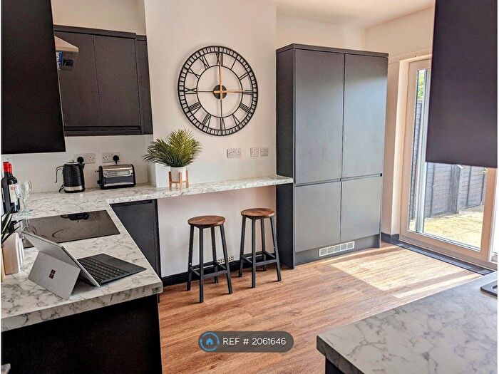 6 Bedroom Semi-Detached House To Rent In Riversley Road, Gloucester, GL2