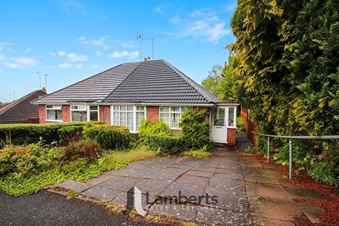 2 Bedroom Semi Detached Bungalow For Sale In Malvern Road, Headless Cross, B97