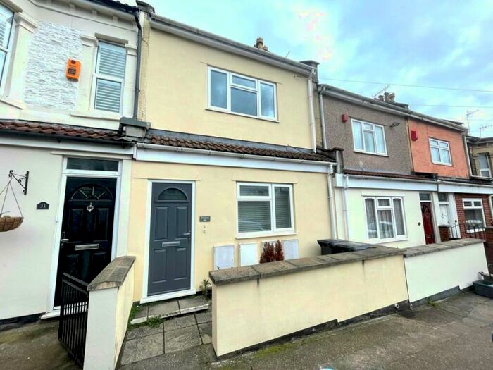 2 Bedroom Maisonette To Rent In Raymend Road, Victoria Park, Bedminster, Bristol, BS3