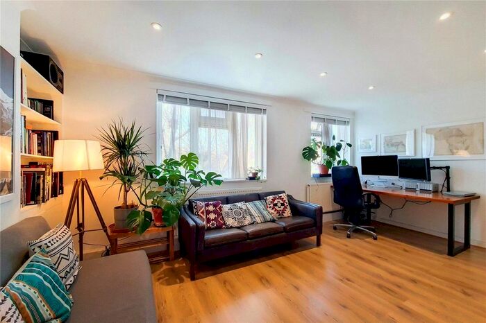 2 Bedroom Flat To Rent In Marquis Road, Camden, London, NW1