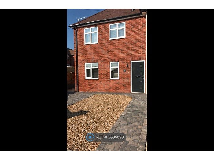 2 Bedroom Flat To Rent In Haydon Road, Didcot, OX11