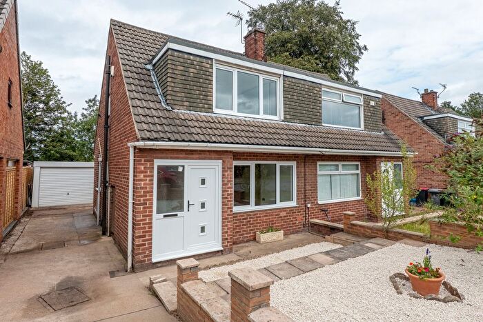 3 Bedroom Semi-Detached House For Sale In Devonshire Drive, North Anston, S25