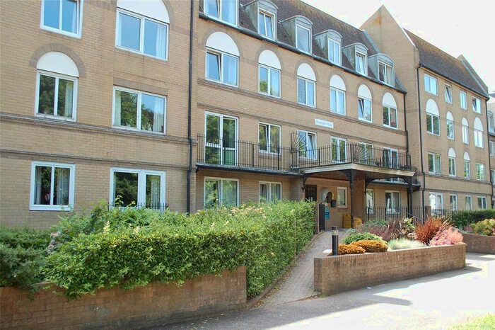 2 Bedroom Flat To Rent In The Avenue, Eastbourne, BN21