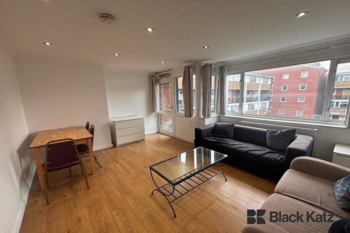 3 Bedroom Flat To Rent In Coopers Road, Bermondsey, SE1