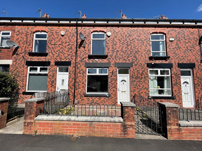 2 Bedroom House To Rent In Oxford Grove, Bolton, BL1