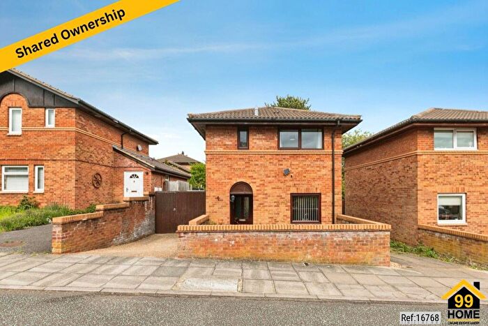 2 Bedroom Detached House For Sale In Streatham Place, Milton Keynes, MK13