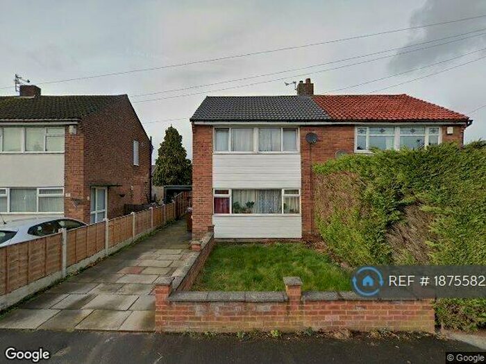 3 Bedroom Semi-Detached House To Rent In Gilda Road, Manchester, M28