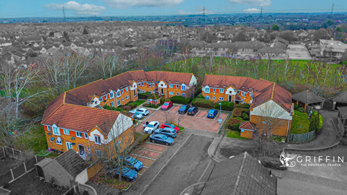 2 Bedroom Flat For Sale In Caravel Close, Grays, RM16