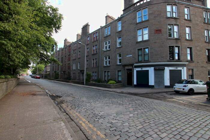 2 Bedroom Flat To Rent In Roseangle, West End, DD1