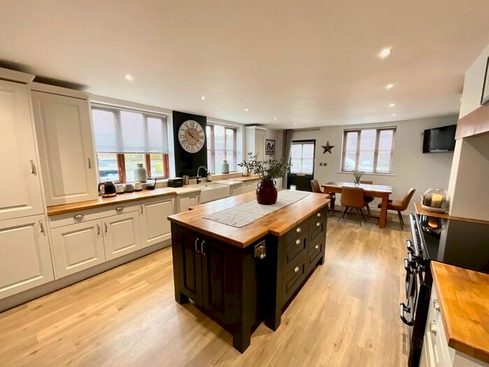 3 Bedroom Terraced House For Sale In Winghouse Lane, Tittensor, Stoke-On-Trent, ST12