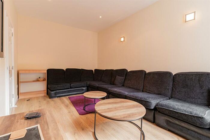 7 Bedroom House To Rent In Heeley Road, Birmingham, B29