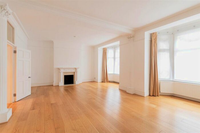 4 Bedroom Flat To Rent In Iverna Court, London, W8