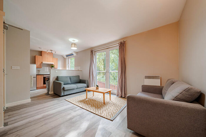 2 Bedroom Property To Rent In Flat, Mayfair Court, Manchester, M14