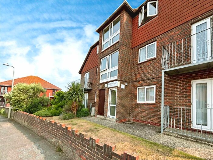 1 Bedroom Flat To Rent In Links Court, Golf Road, Deal, Kent, CT14