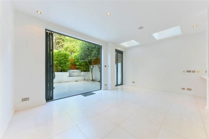 4 Bedroom Terraced House To Rent In Addison Gardens, Brook Green, London, W14