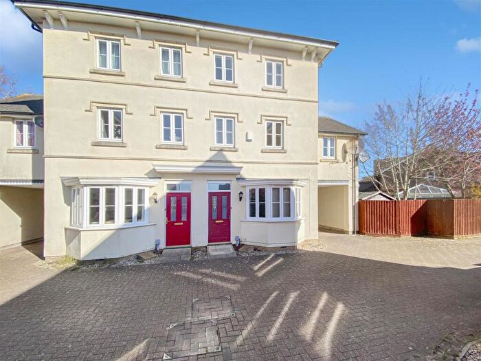 4 Bedroom Semi-Detached House To Rent In Gratian Close, Highwoods, CO4