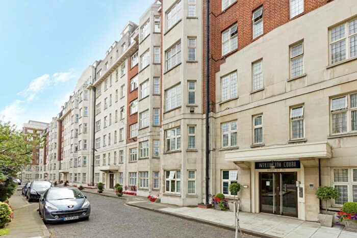 3 Bedroom Apartment For Sale In Wellington Court, Wellington Road, London, NW8