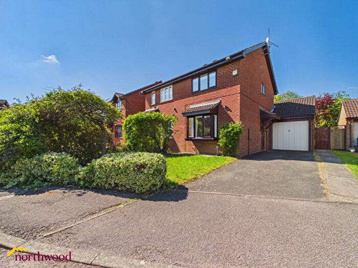 2 Bedroom Semi-Detached House To Rent In Beaulieu Close, Banbury, OX16
