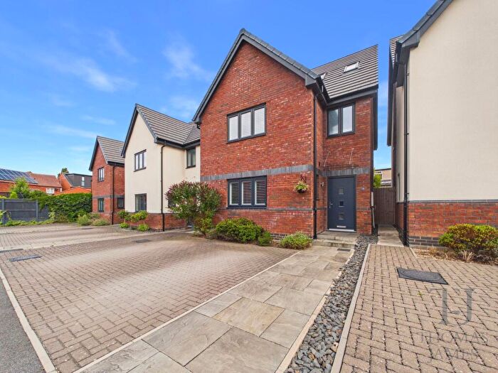 4 Bedroom Detached House For Sale In Lace Gardens, Ruddington, NG11