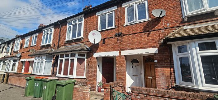 2 Bedroom Flat To Rent In Ripley Road, Canning Town, E16