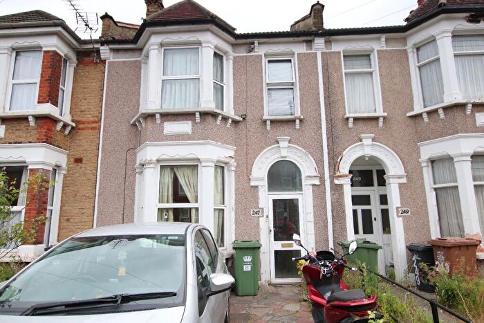 3 Bedroom Terraced House For Sale In Torridon Road, London, SE6