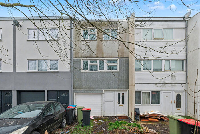 3 Bedroom Terraced House For Sale In Beadlemead, Netherfield, Milton Keynes, Buckinghamshire, MK6