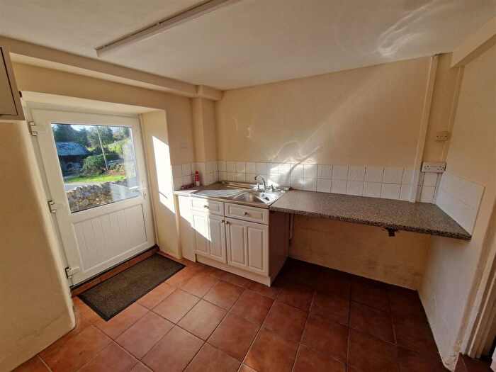 5 Bedroom Farm House To Rent In Coombe, St. Austell, PL26