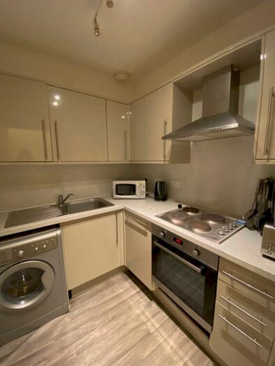 4 Bedroom Flat To Rent In Brougham Place, Tollcross, Edinburgh, EH3