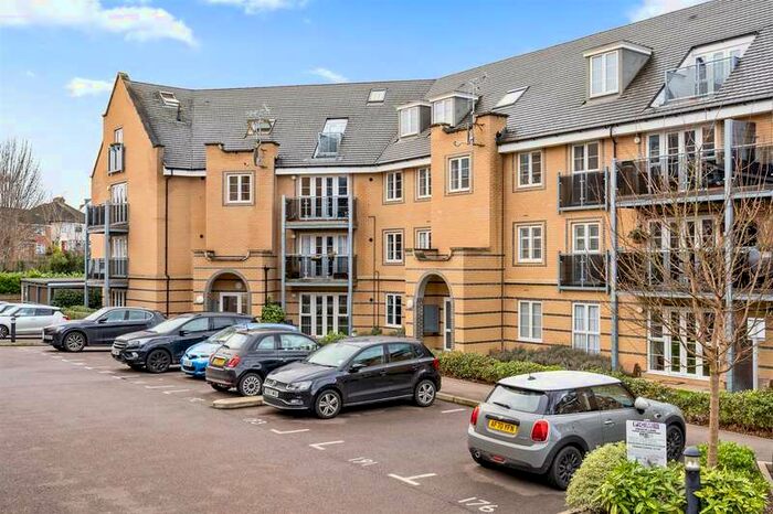 2 Bedroom Flat To Rent In Constables Way, Hertford, SG13