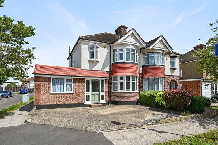 4 Bedroom Semi-Detached House For Sale In Parkthorne Close, North Harrow, HA2