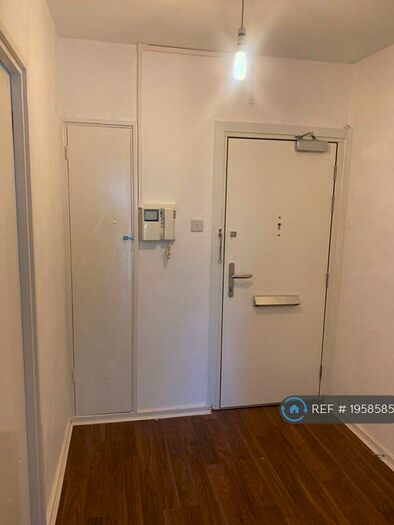 2 Bedroom Flat To Rent In Casterbridge Road, Blackheath London, SE3